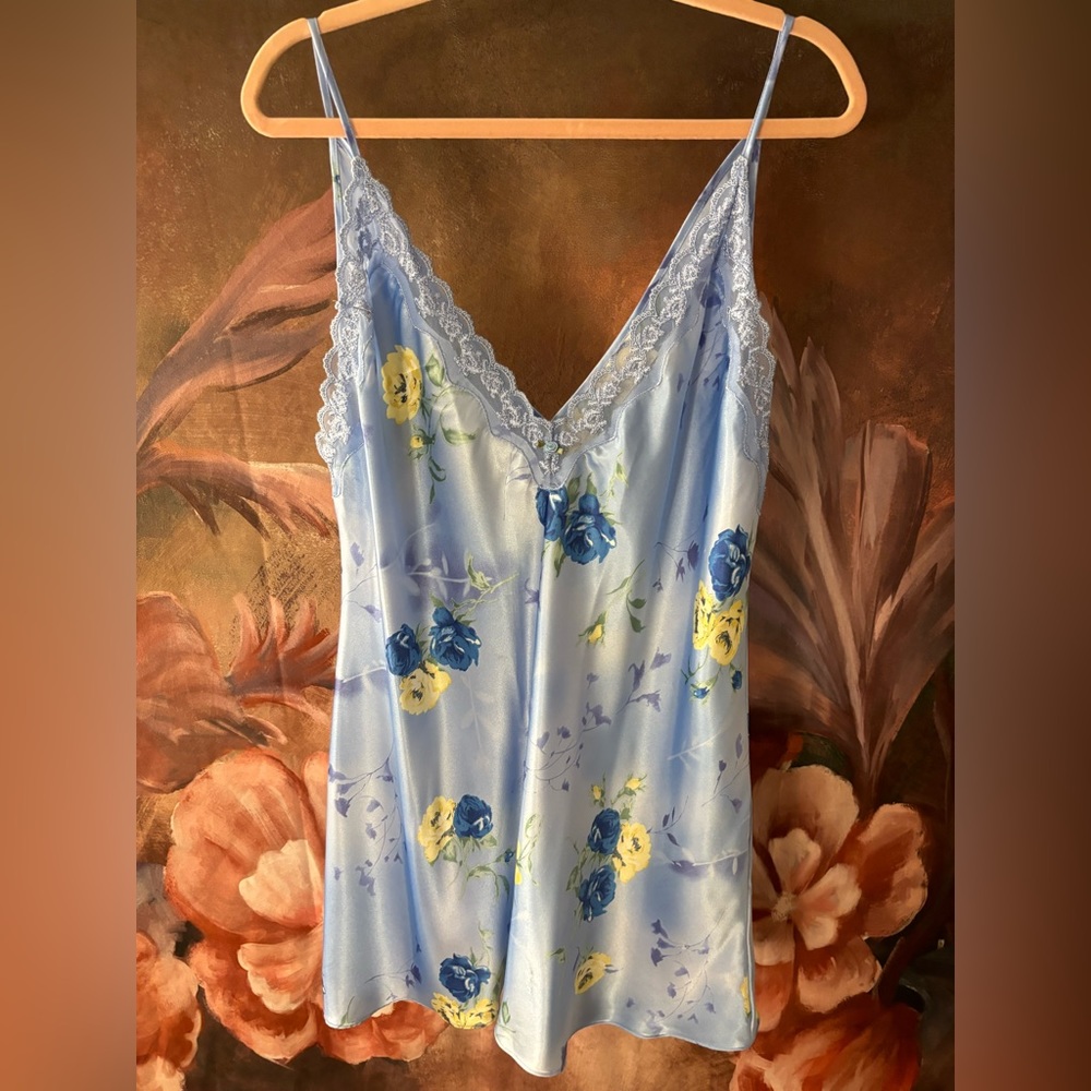 Beautiful Sky Blue California Dynasty Floral Slip/Chemise Size XL